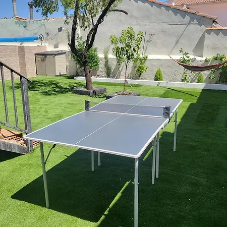 Casa Oasis, Agradable Casa Con Piscina En Zona Tranquila Puertollano
