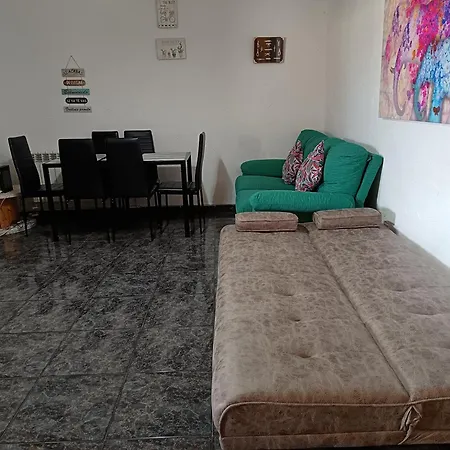Сasa de vacaciones Casa Oasis, Agradable Casa Con Piscina En Zona Tranquila Puertollano